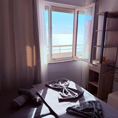 Dengu Luxury Beachfront Sea View דירה דורס